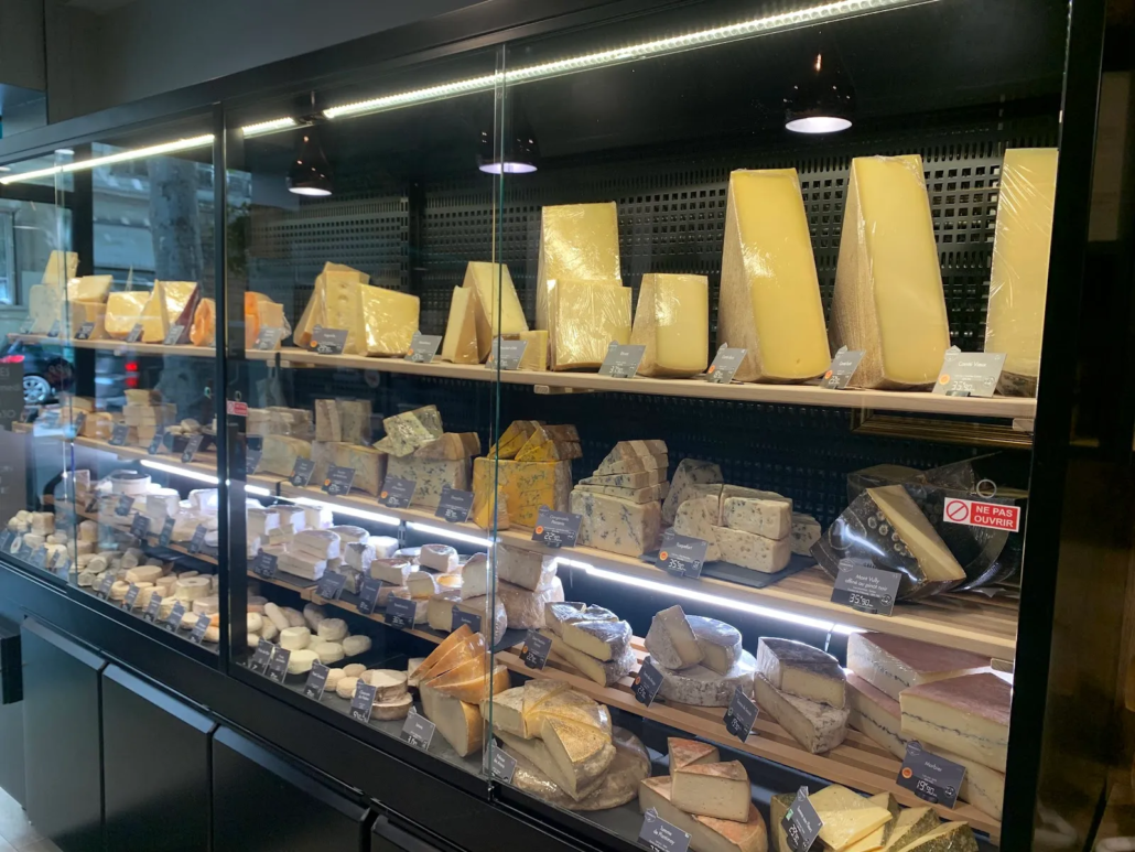Vitrine de fromages affinés – Pierre & Marcellin Garibaldi